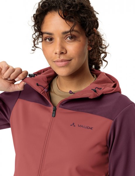 Vaude Womens Qimsa Hooded Softshell Jacket - cassis